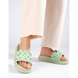 Világos zöld papucs vastag Shelovet platformon 1