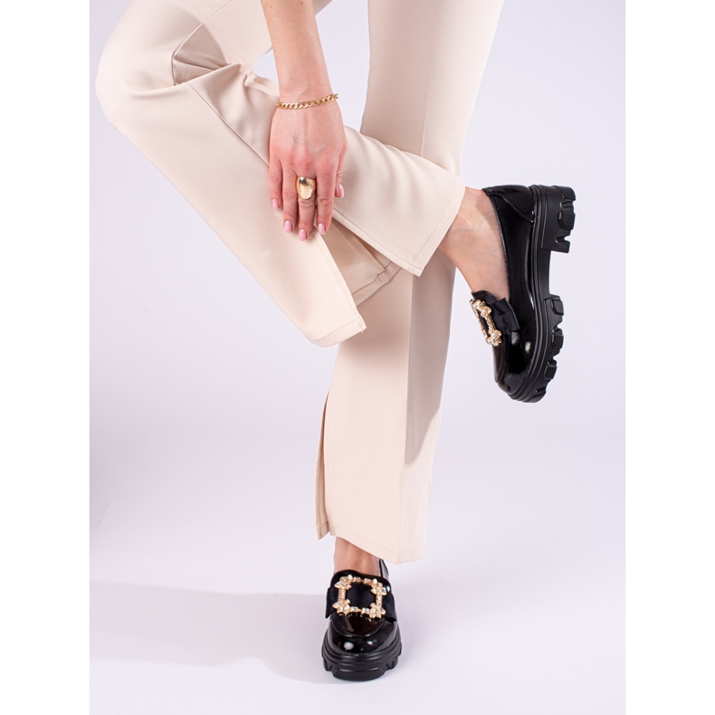 W. Potocki Fekete lakkozott mokaszin vastag talpon a T.Potockitól 1