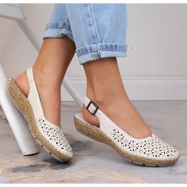 Bőr kényelmes áttört szandál bézs Rieker 44861-60 2