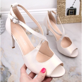 Elegáns női gyöngyszandál Sergio Leone SK429 bézs 1