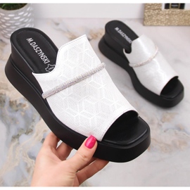 M. DASZYŃSKI Női ezüst ékszandál M.Daszyński SA209-2 1 M. DASZYŃSKI Női ezüst ékszandál M.Daszyński SA209-2 1