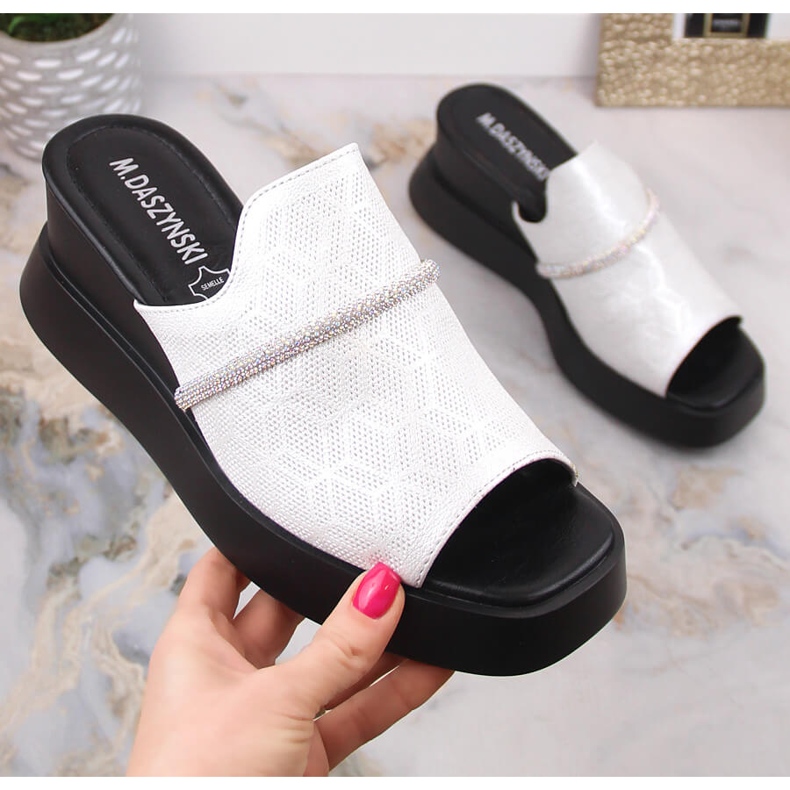 M. DASZYŃSKI Női ezüst ékszandál M.Daszyński SA209-2 1 M. DASZYŃSKI Női ezüst ékszandál M.Daszyński SA209-2 1