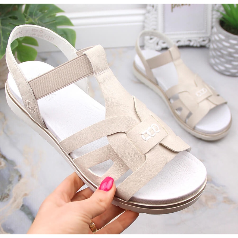 Kényelmes női felbújós szandál elasztikus ekrü Rieker V5052-80-al bézs 2