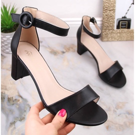 Fekete női szandál az eVento 1617 poszton 1