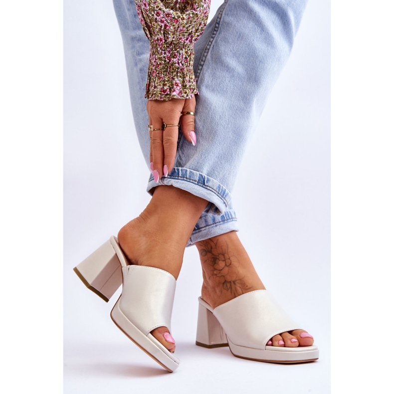 Divatos sarkú papucs Sergio Leone KL322 Pearl bézs 2