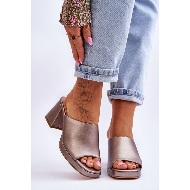 Divatos Sergio Leone magassarkú papucs KL322 sötét ezüst 1