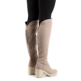 Olivier Margaret bézs velúr szigetelt csizma a oszlopon 1