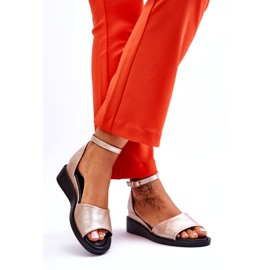 Vinceza Női klasszikus bőr szandál arany Truett aranysárga 2