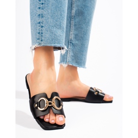 Elegáns fekete szandál Shelovet csattal 2
