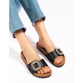 Kényelmes női fekete papucs a Shelovet platformon 2