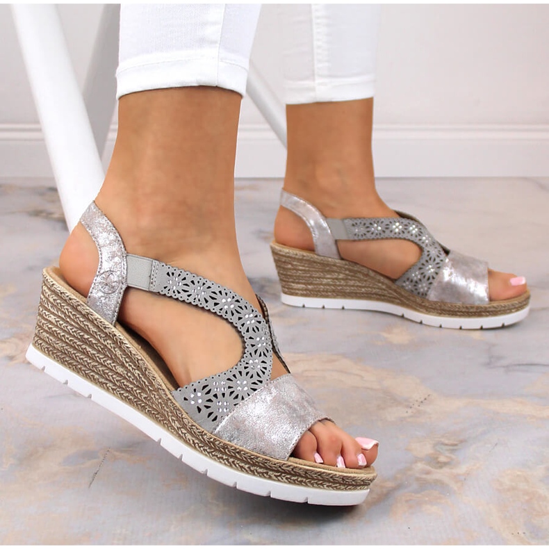 Kényelmes női felbújós szandál elasztikus Rieker 61916-91 sokszínű 2