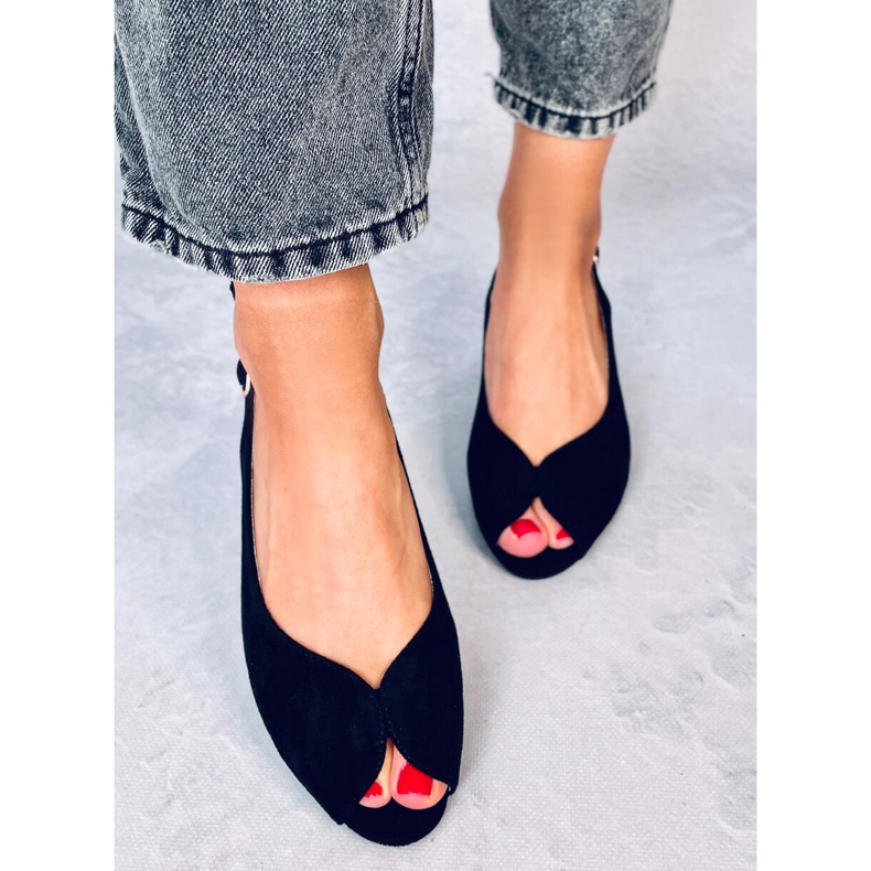 BM Venus Fekete sarkú szandál 1