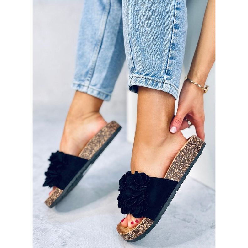 BM Brice Black parafa papucs virágokkal fekete 1