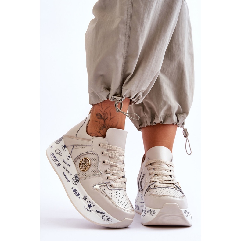 PE1 Női bőr tornacipő egy vaskos platformon bézs Asturias 1