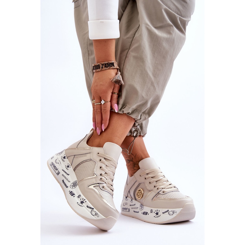 PE1 Női bőr tornacipő egy vaskos platformon bézs Asturias 2