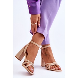 Klasszikus Velúr szandál Bézs Bernett 2
