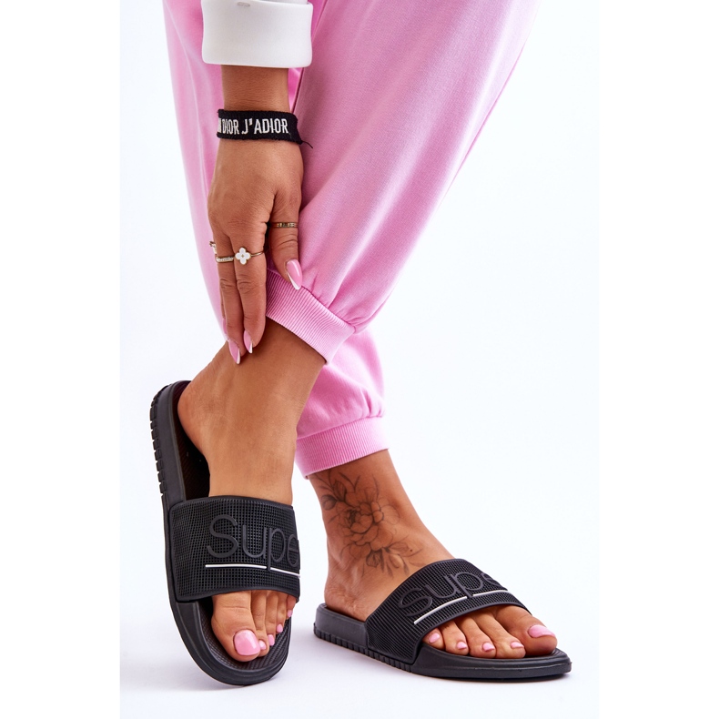 Világos női papucs, fekete vidám felirattal 2