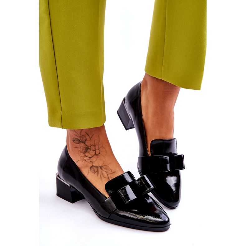 Vinceza Divatos lakkbőr pumpák Shira fekete dekoratív masnival 3