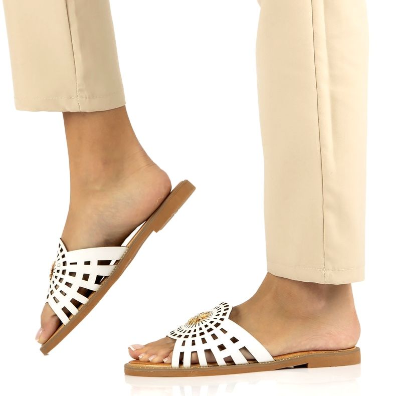 Divatos női áttört papucsok cirkóniával Filippo DK4621/23 WH fehér 8