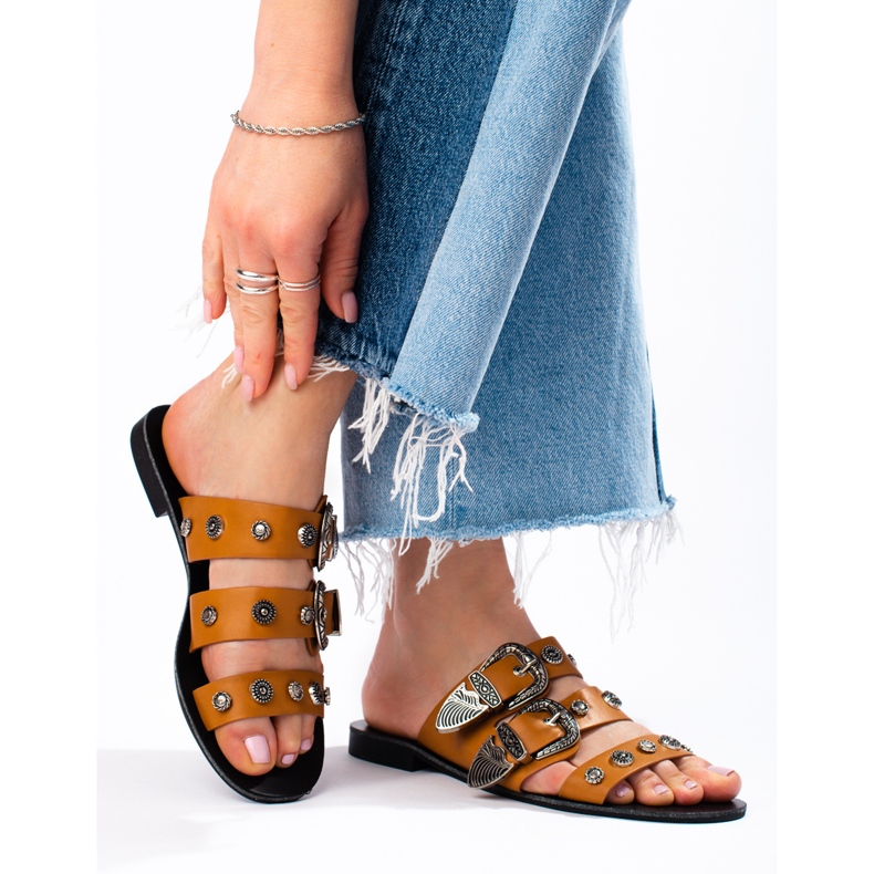 Seastar Stílusos papucs csatokkal barna 2 Seastar Stílusos papucs csatokkal barna 2