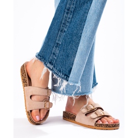 Goodin Kényelmes papucs csatokkal bézs 2