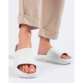 Női fehér sapkák Shelovet 2