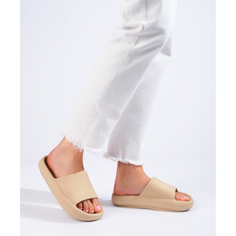 Női Shelovet krémpapucs bézs 1