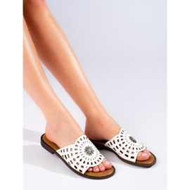 W. Potocki Női áttört fehér papucs a Potockitól 1 W. Potocki Női áttört fehér papucs a Potockitól 1