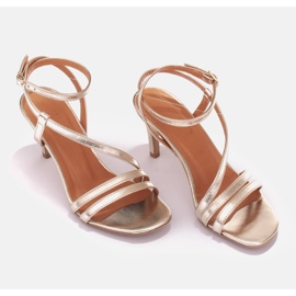 Marco Shoes Szandál a magas sarkon aranysárga 1
