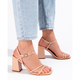 VINCEZA magas sarkú szandál bézs 1