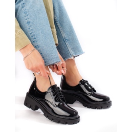 W. Potocki Lakkozott női cipő fűzős Potockival fekete 1