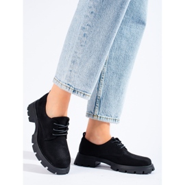 Fekete cipő vastag talppal a Shelovet márkától 2