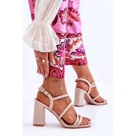 Florentina bézs bőr sarkú szandál 2 Florentina bézs bőr sarkú szandál 2