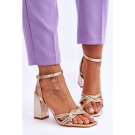 FB2 Klasszikus Bőr Szandál Sarkon Arany Bernett aranysárga 1