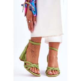 Klasszikus velúr szandál zöld Bernett 1