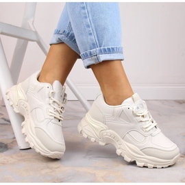 Női sportcipő bézs eVento 5465 platformon 1