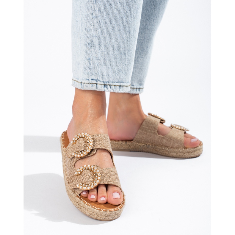 Női bézs Shelovet csatos papucs 2