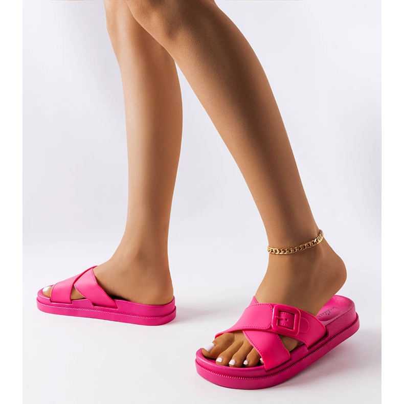 Rózsaszín gumicsatos csúszdák a Pauline-tól 2