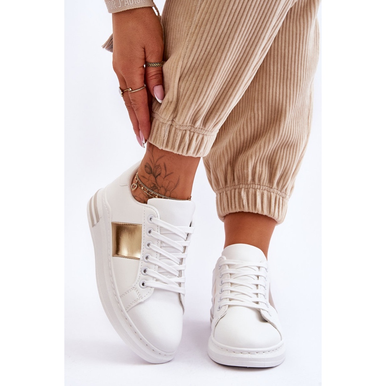 Klasszikus fehér és arany Follow Me sportcipők 1