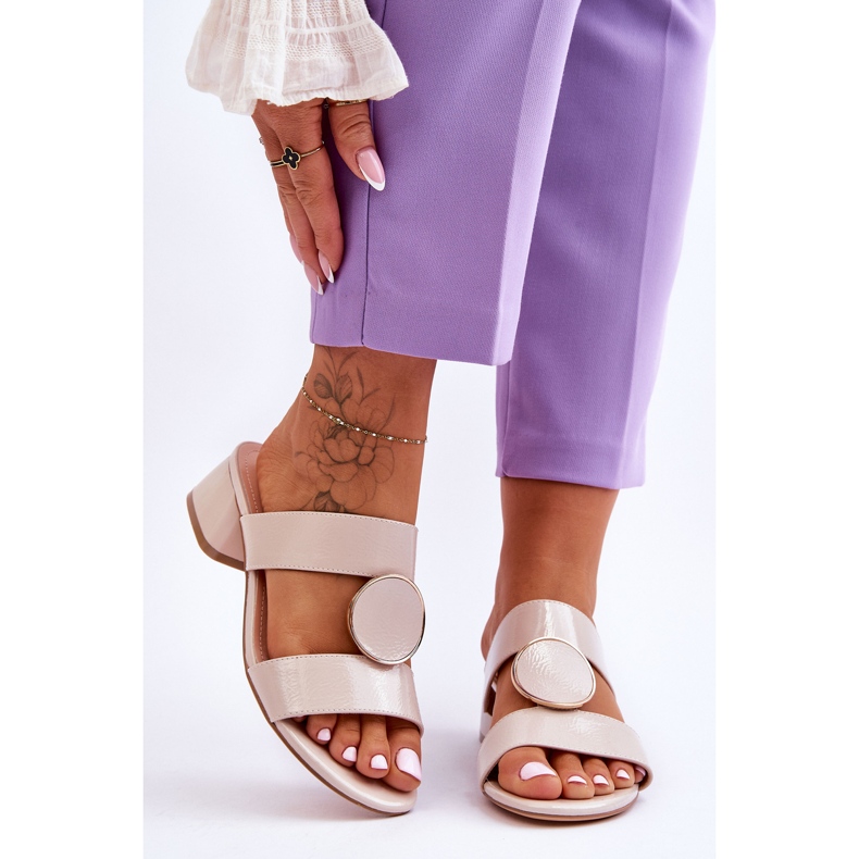 Elegáns Sergio Leone magassarkú papucs KL310 bézs 1