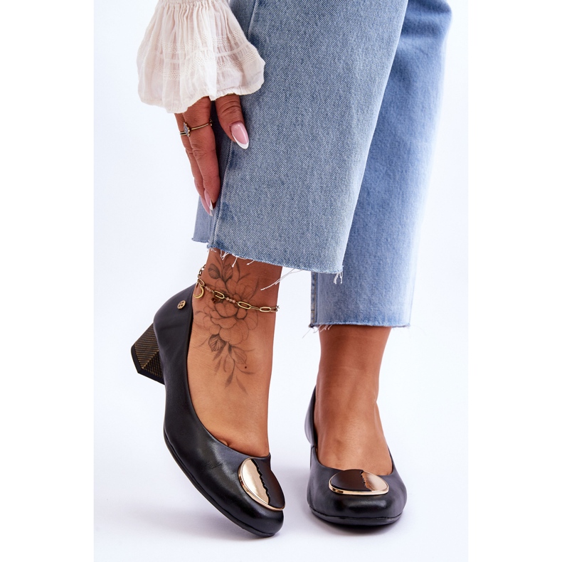 Bőr alacsony sarkú pumpák Maciejka 05960-01 Fekete 1