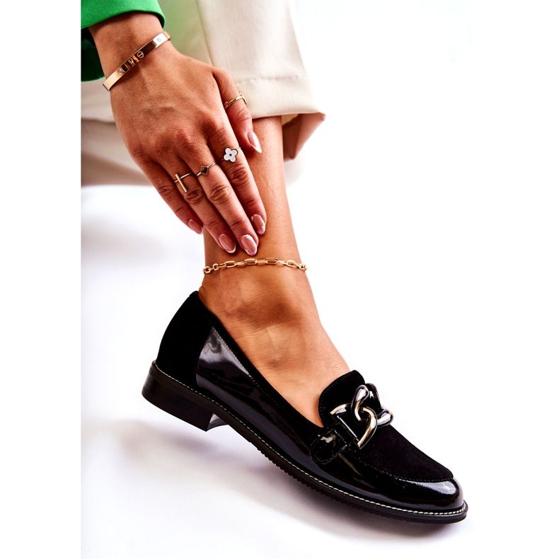 Klasszikus mokaszin lánccal Laura Messi 2531 fekete 4