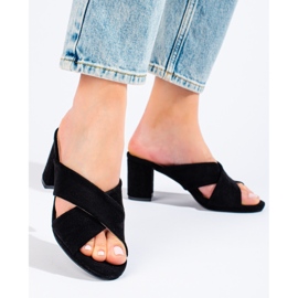 Fekete velúr papucs a Shelovet márkától 1