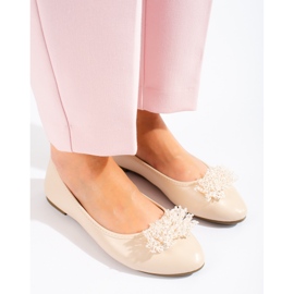 W. Potocki Női bézs balerinák gyöngy díszítéssel a Potockitól 1