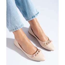 W. Potocki Bézs színű női balerinák hegyes Potocki lánccal 1 W. Potocki Bézs színű női balerinák hegyes Potocki lánccal 1