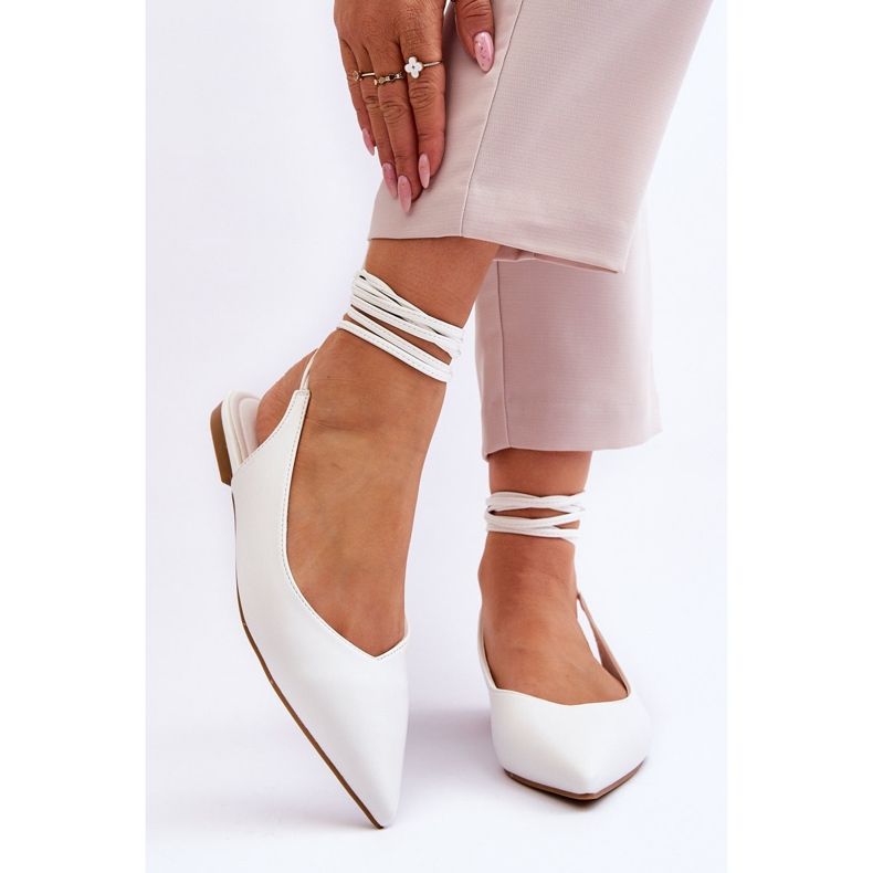 WS1 Női kötött hegyes balerina fehér turriso 1